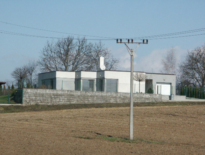 DOM  144