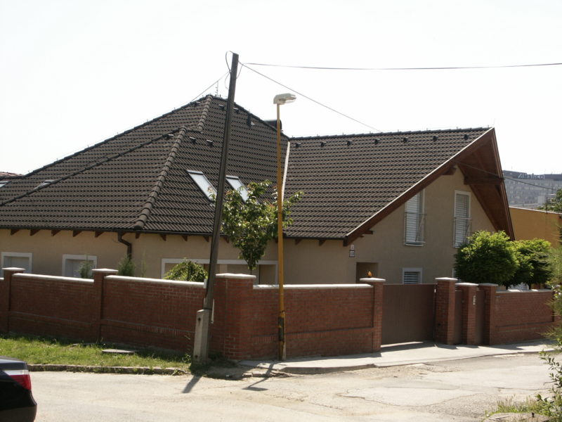 DOM  329